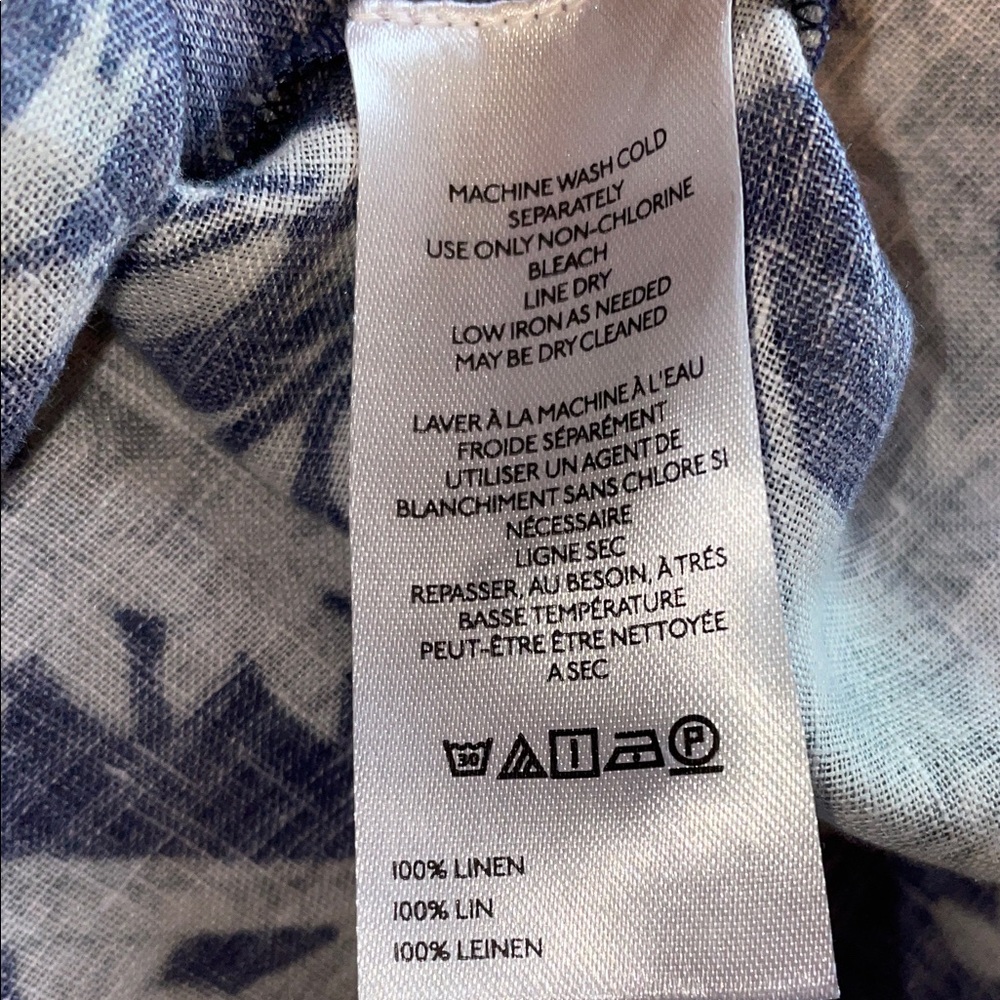 Pilcro Navy and White Floral Button-Down Shirt - Picture 5 of 5